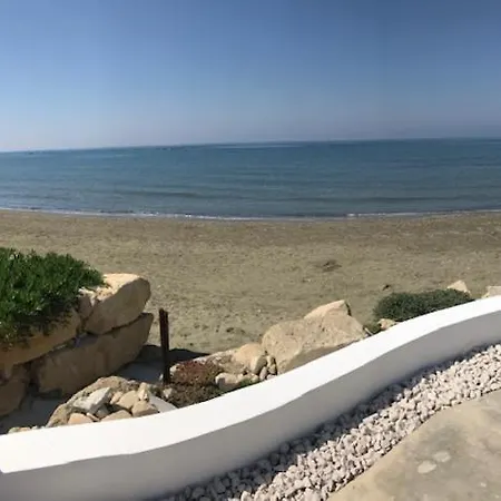 Front Periyiali Gardens * Περβόλια