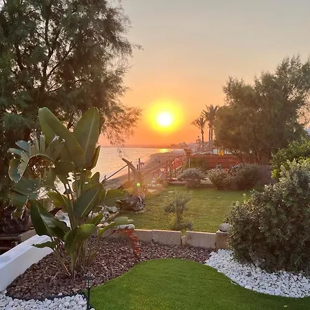 Front Periyiali Gardens Διαμέρισμα Περβόλια