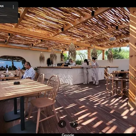 Front Periyiali Gardens * Περβόλια