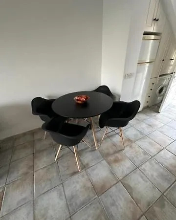 Front Periyiali Gardens Appartamento