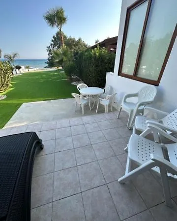 Appartamento Front Periyiali Gardens *