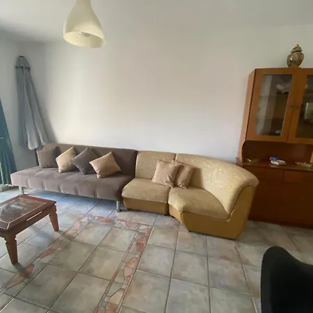 Appartamento Front Periyiali Gardens Perivólia