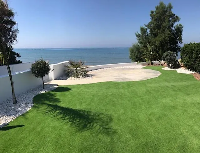 Apartmán Front Periyiali Gardens