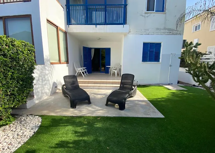 Front Periyiali Gardens * Perivolia